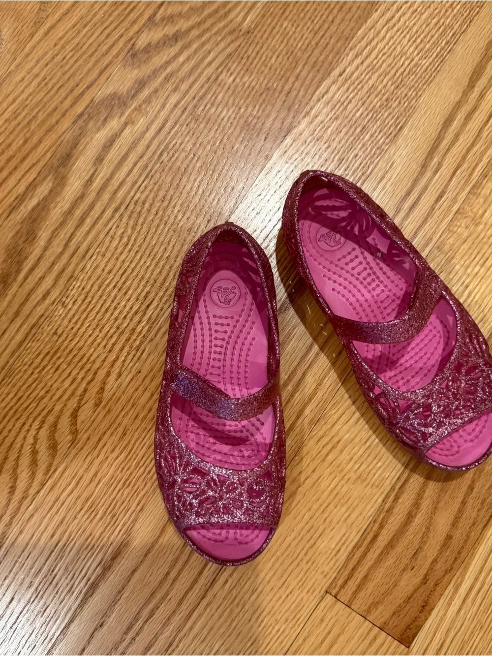 CROCS Glitter Pink Girls' Mary Jane Sandals with Cutout Floral Design Sz 11